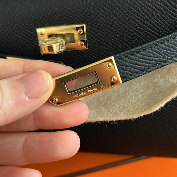 brand new hermes mini Kelly Epsom black gold hardware - Picture 6 of 9